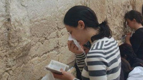 AI如何颠覆娱乐圈吃瓜玩法?揭秘“瓜王”“瓜后”与网友共舞新局面